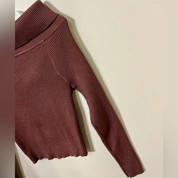 Princess Polly Brown Infinity Off The Shoulder Top NWT - Picture 10 of 12